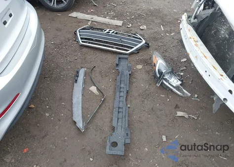 2018 Hyundai Elantra Value Edition z USA, uszkodzony, nr VIN 5NPD84LF4JH357347